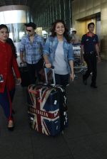 Asha Negi, Rithvik Dhanjani snapped at airport on 17th March 2016